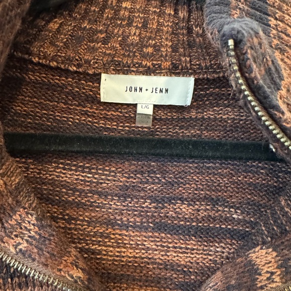 JOHN & JENN half-zip - Picture 2 of 4